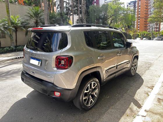 JEEP RENEGADE 2.0 16V TURBO DIESEL LONGITUDE 4P 4X4 AUTOMÁTICO